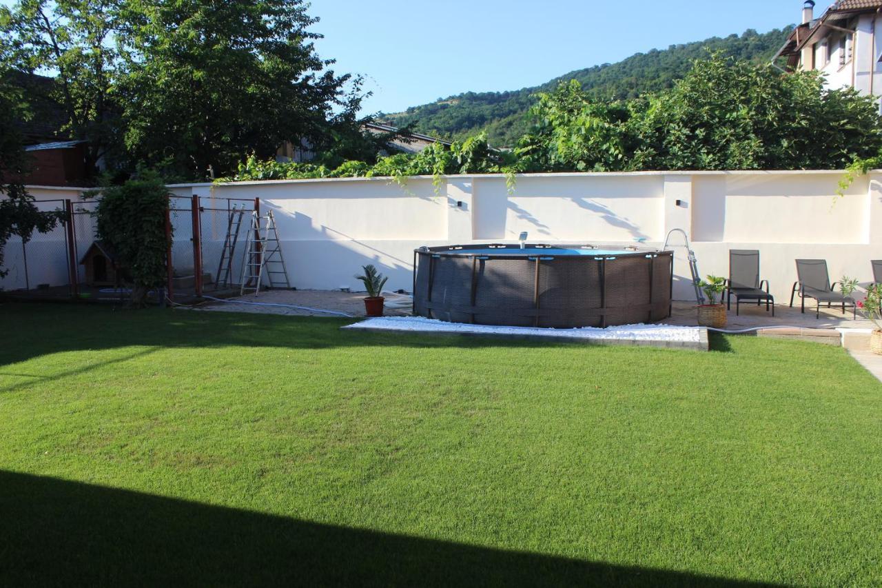 فيلا Orşovaفي Pretty Garden المظهر الخارجي الصورة